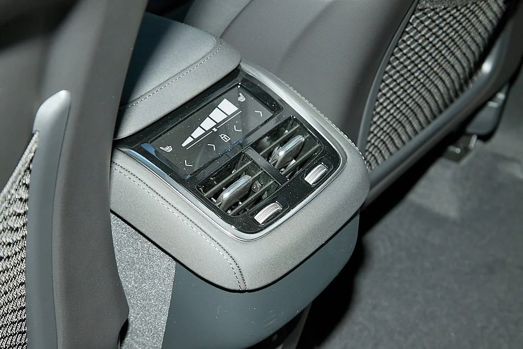 New 2026 Onyx Black Volvo Plus image 22