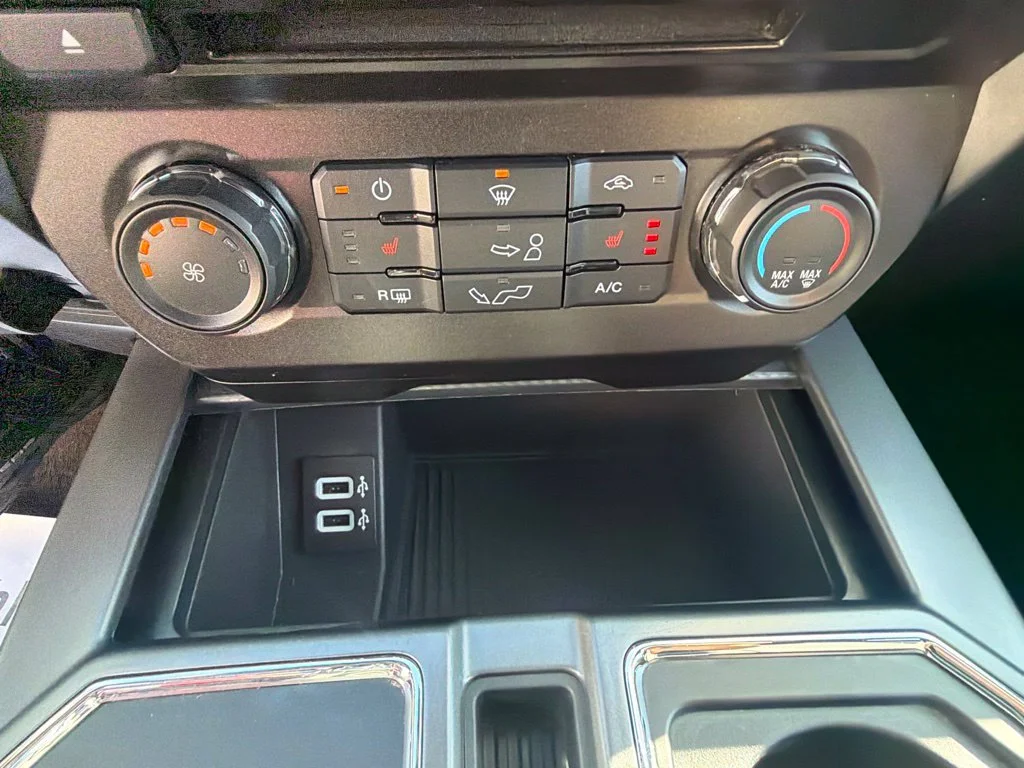 Used 2018 Lightning Blue Ford XLT image 37