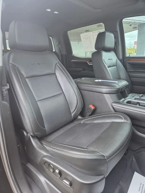 Used 2022 Onyx Black GMC Denali image 12
