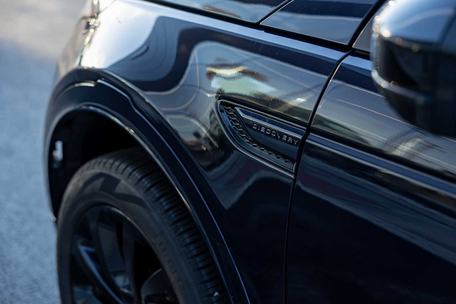 Used 2020 Portofino Blue Metallic Land Rover SE R-Dynamic image 42