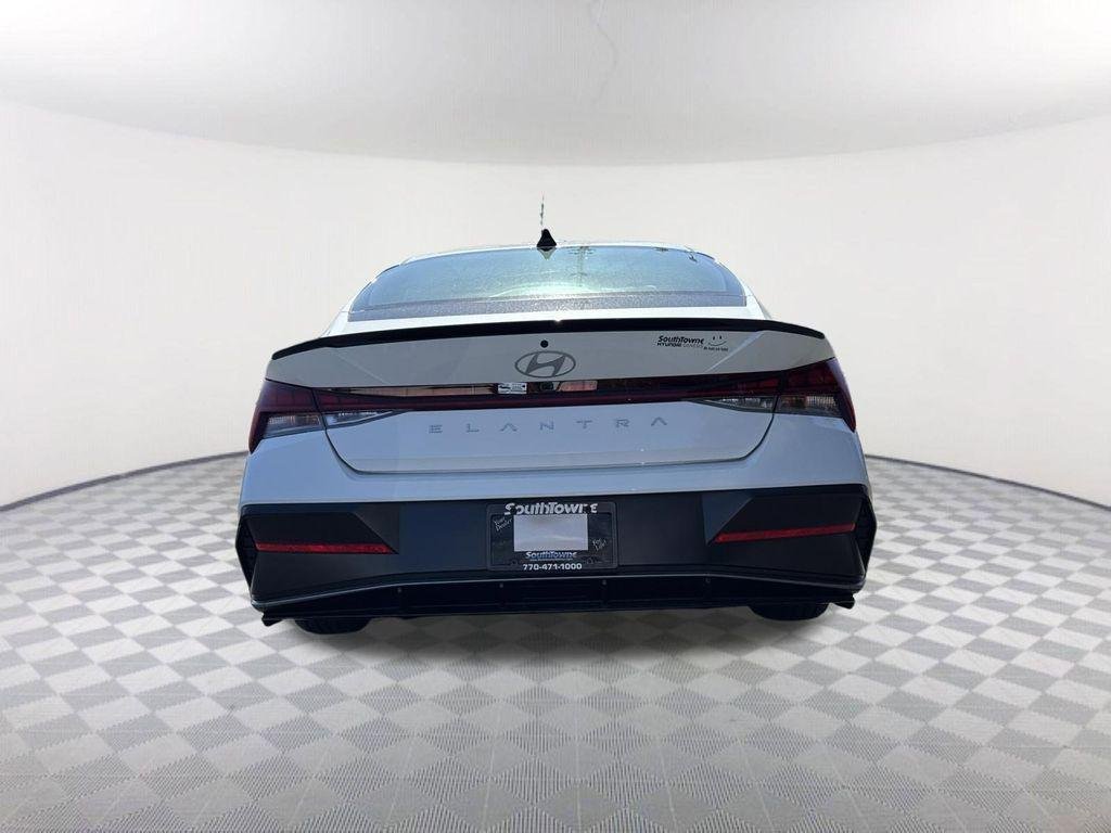 New 2026 White Hyundai SEL Sport Premium image 6
