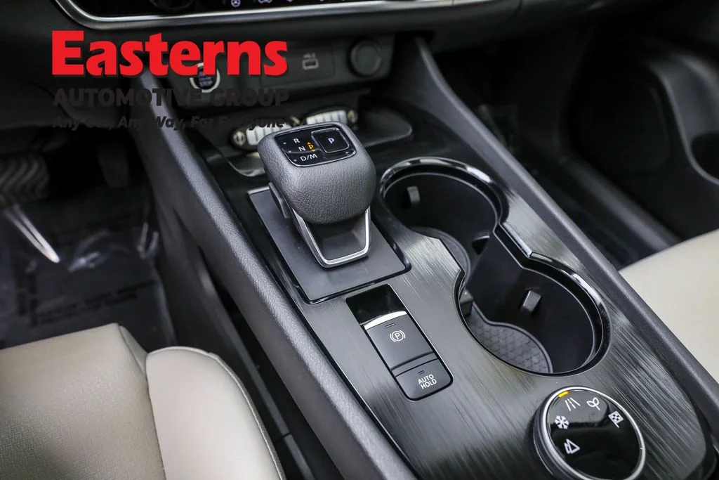 Used 2022 White Nissan SV image 13