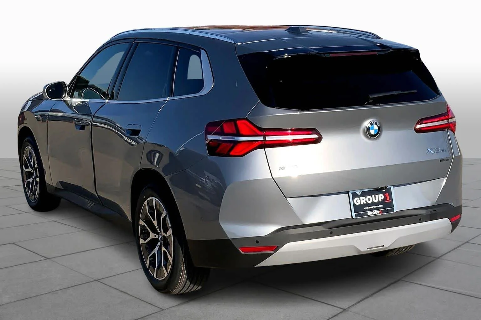 New 2026 Skyscraper Grey Metallic BMW 30 xDrive image 11