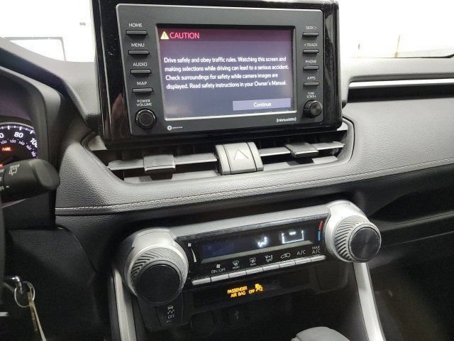 Used 2020 Midnight Black Metallic Toyota LE image 28
