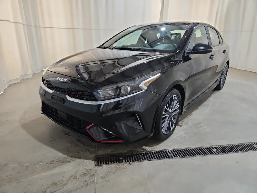 2023 Kia Forte GT-Line AT's photo