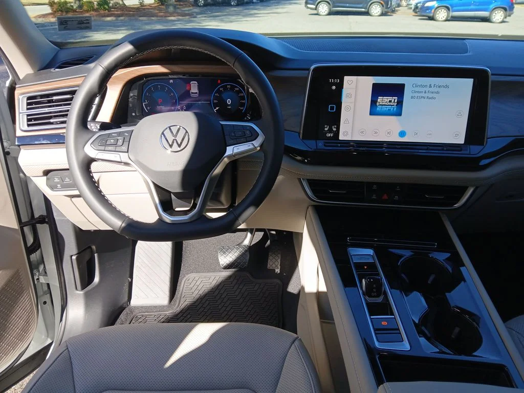 New 2026 White Volkswagen 2.0T SE w/Technology image 13
