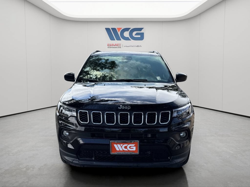 Used 2025 None Jeep Latitude image 8