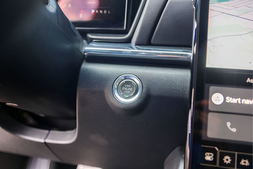 Used 2026 Summit White GMC Elevation image 21