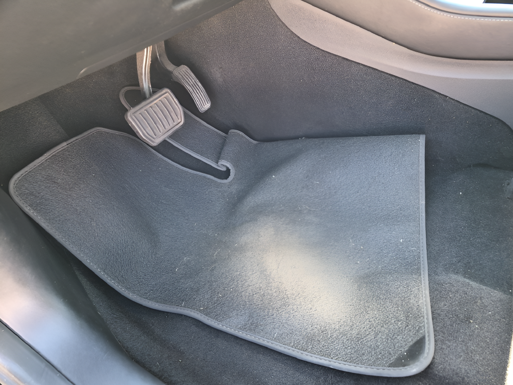 Used 2021 Black Tesla Long Range image 17