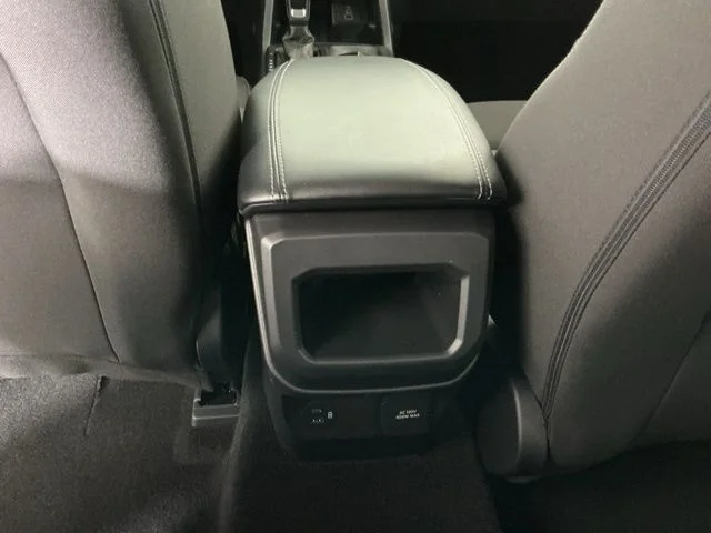 New 2025 Desert Sand Ford XLT image 24