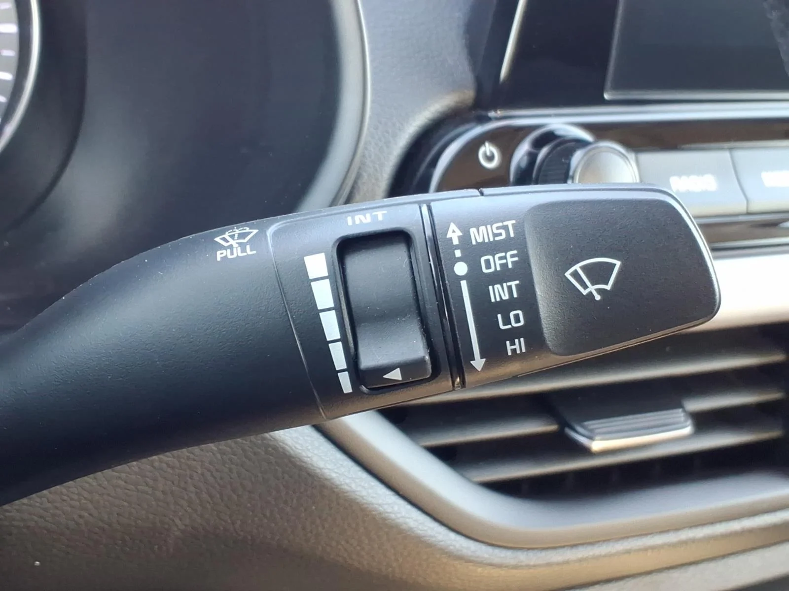 2024 Kia Forte LXS - Photo 27