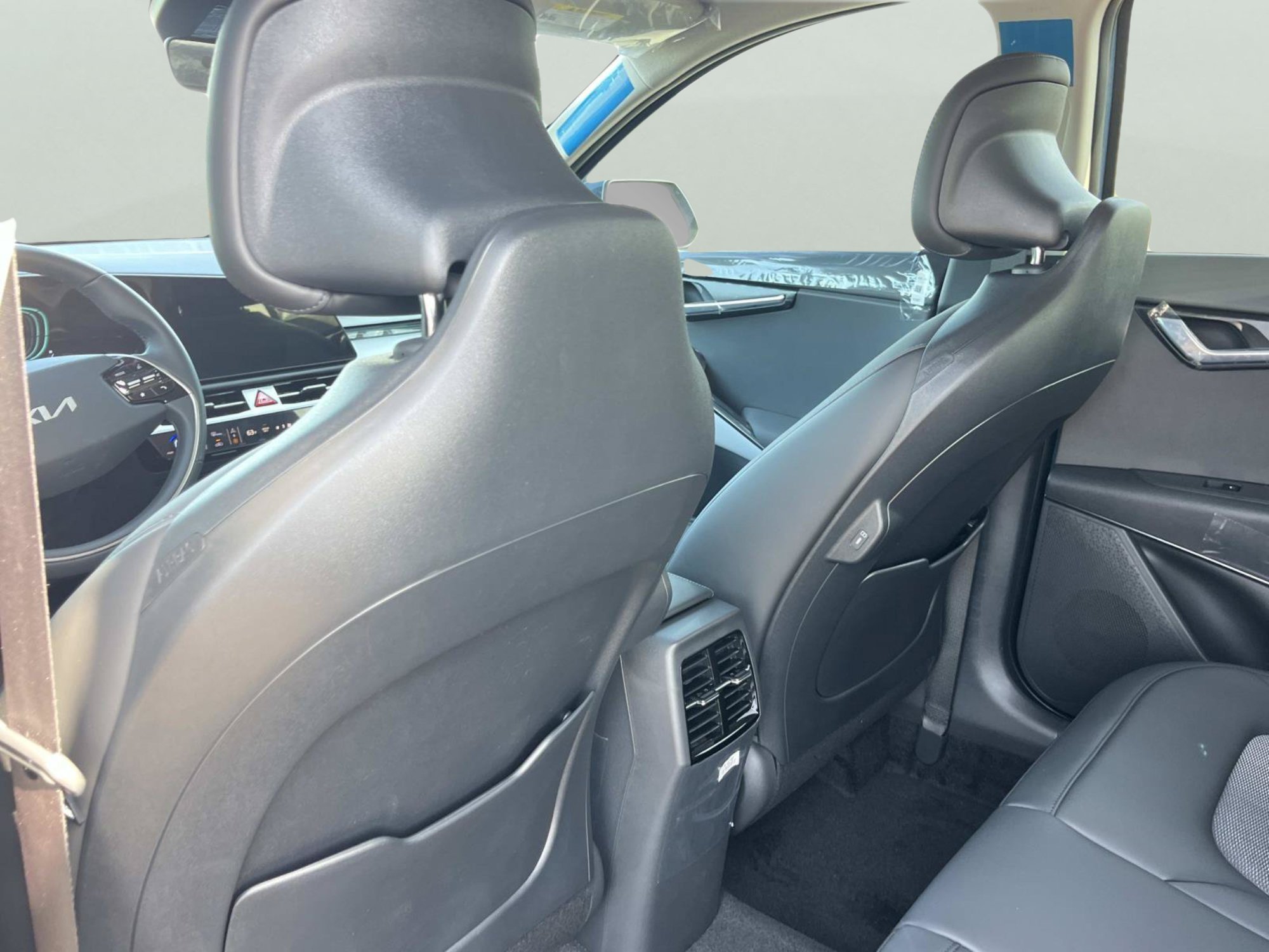 New 2026 Mineral Blue Kia EX image 19