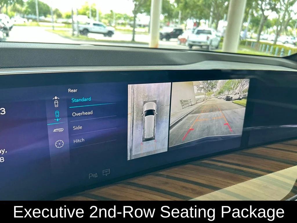 Used 2025 White Cadillac Sport Platinum image 11