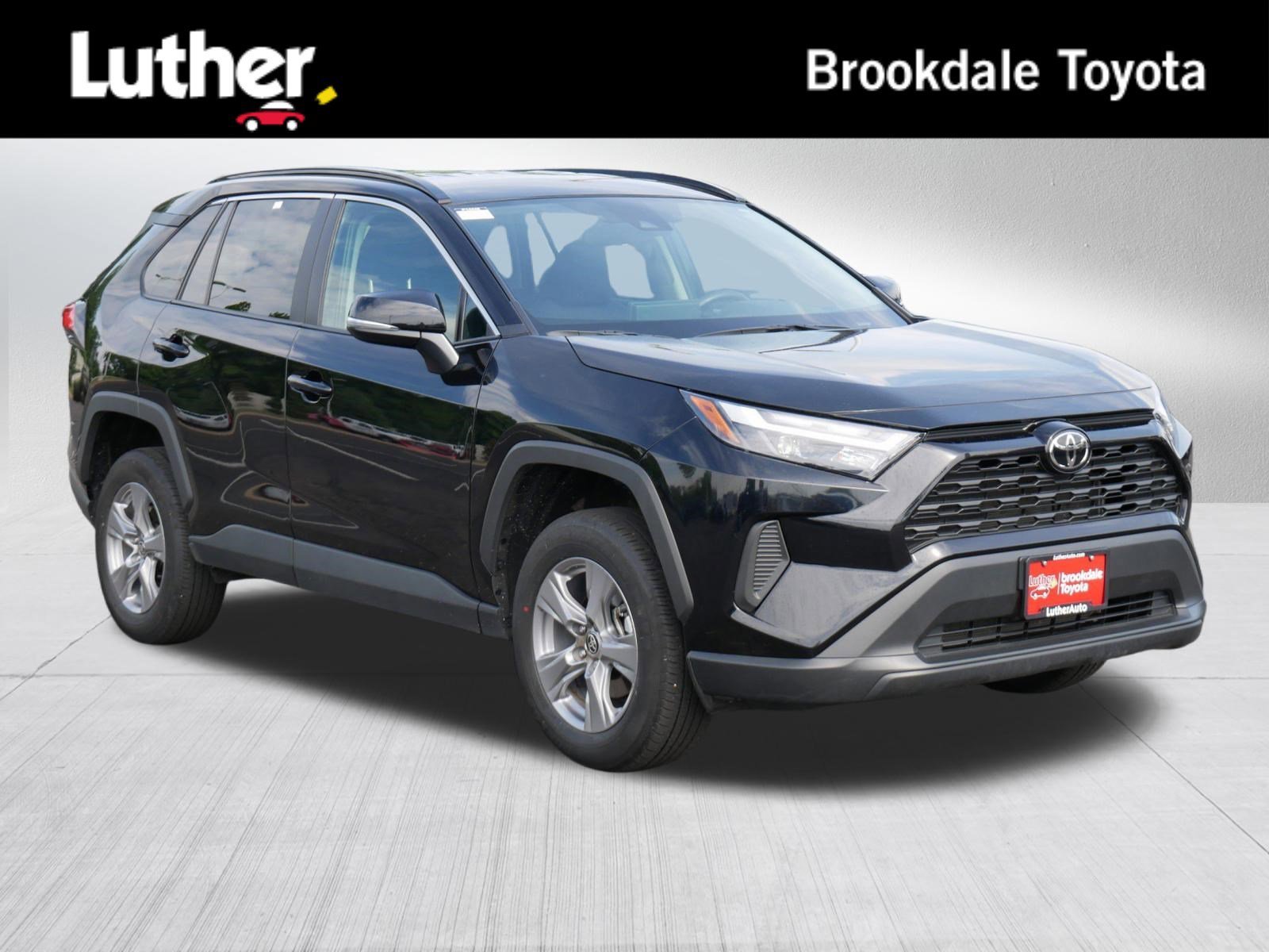2025 Toyota RAV4 XLE AWD's photo