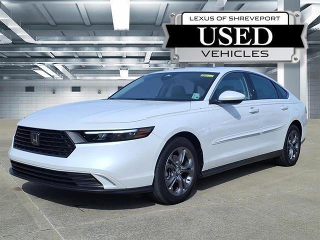 Used 2024 Platinum White Pearl Honda EX image 1