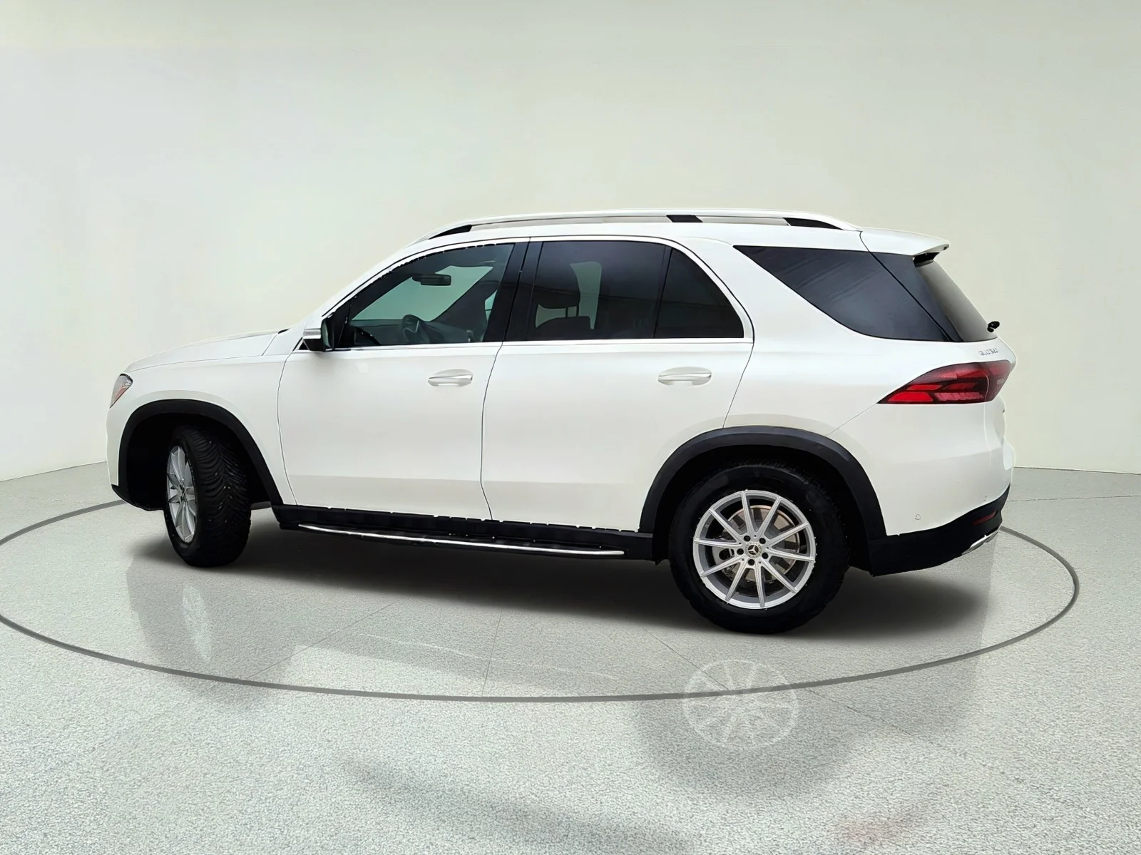Certified Used 2026 Polar White Mercedes-Benz GLE 350 image 13