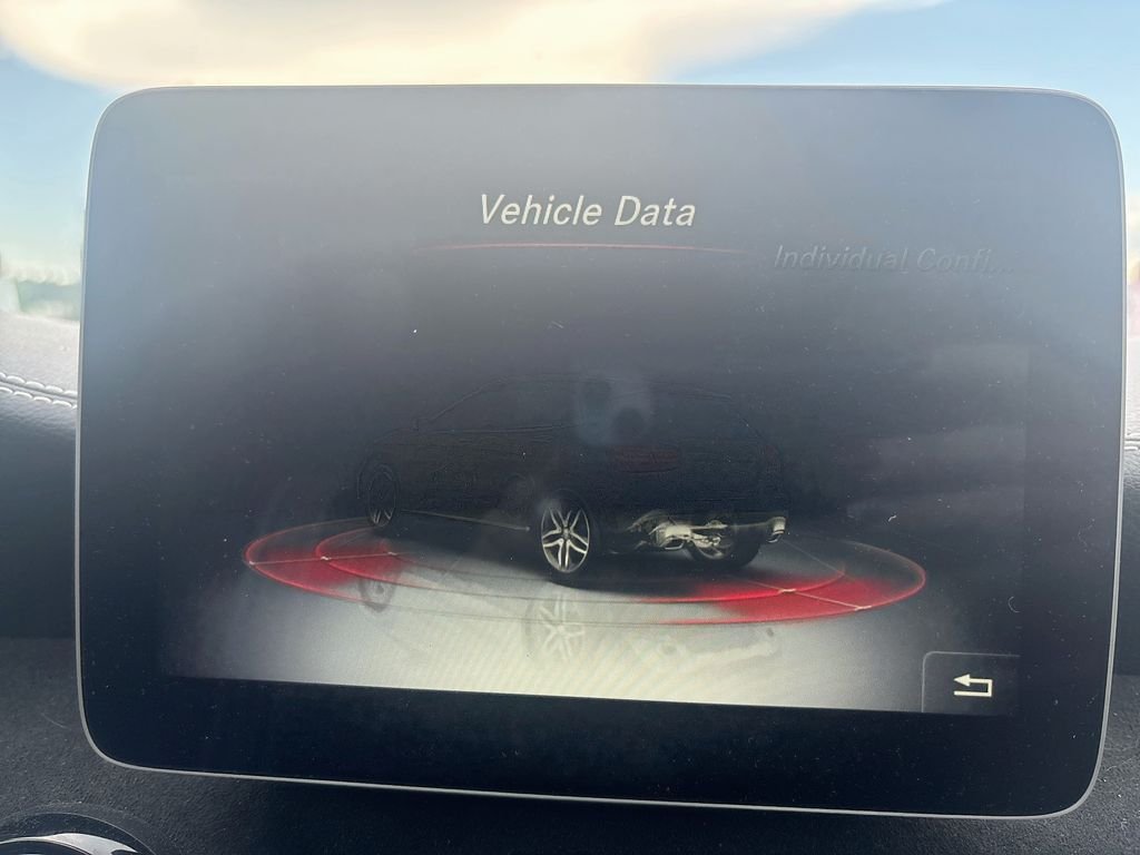 Used 2018  Mercedes-Benz GLA 250 image 30