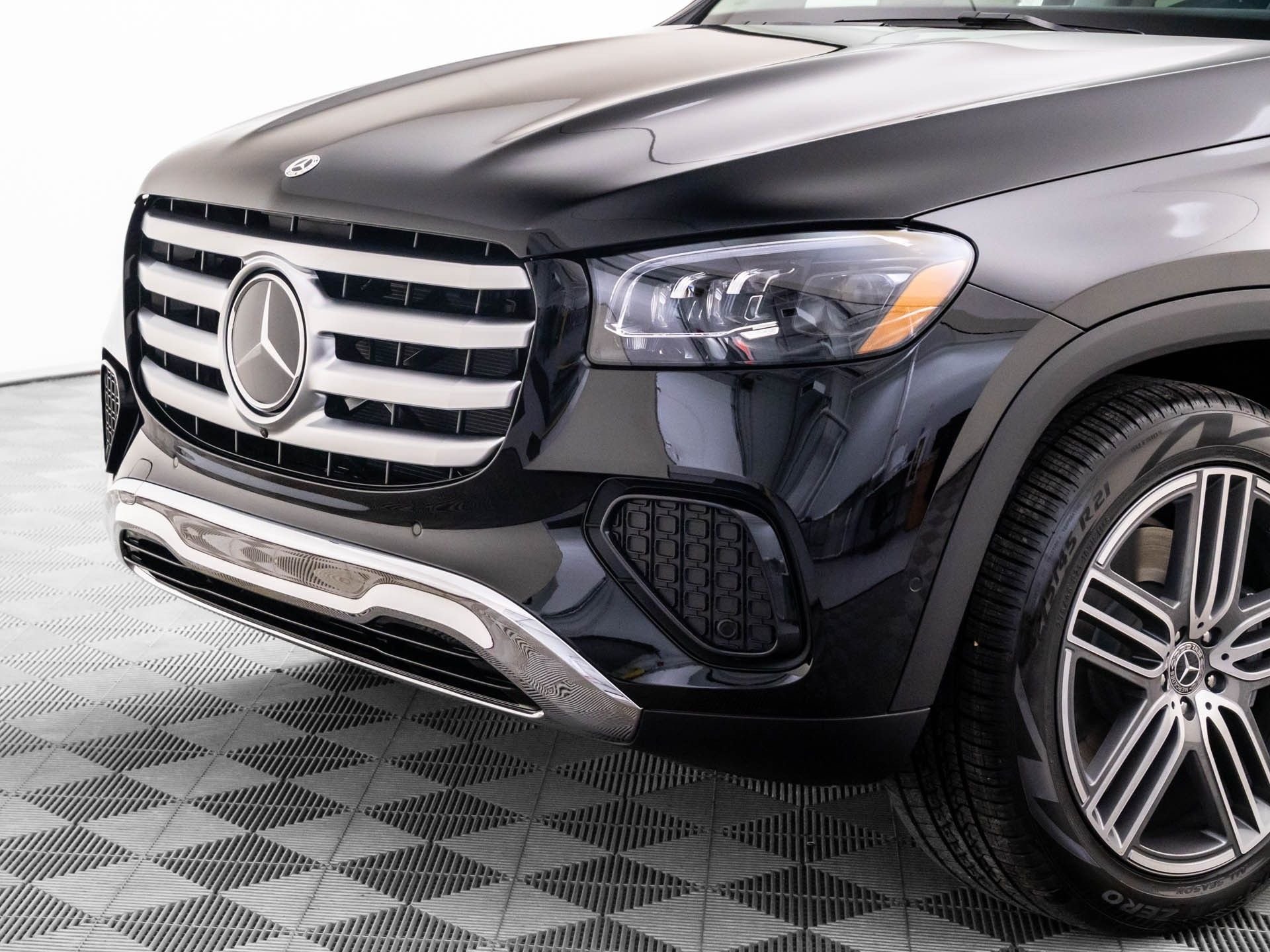 New 2026 Black Mercedes-Benz GLS 450 image 40