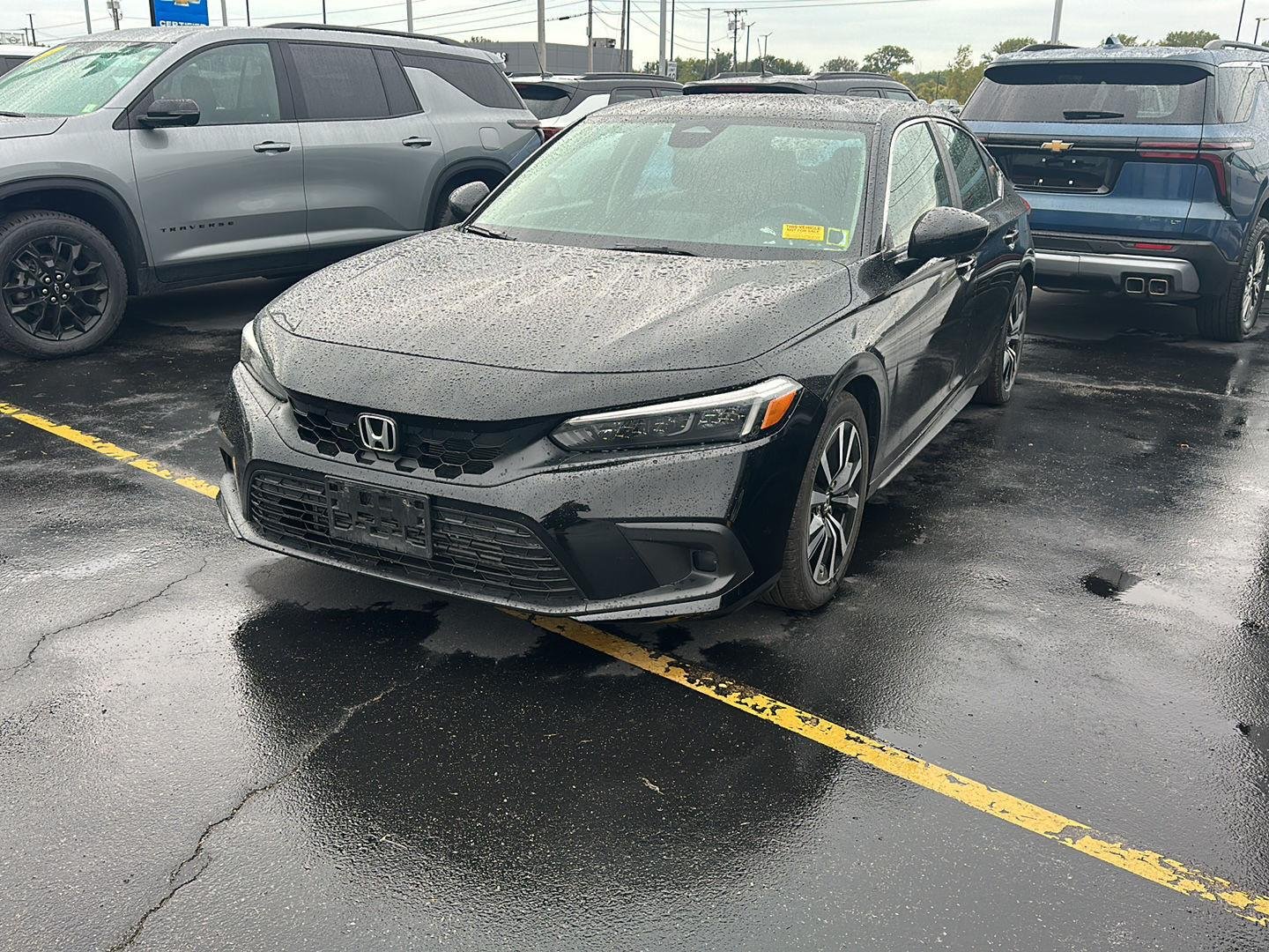 Used 2024 Crystal Black Pearl Honda EX-L image 5
