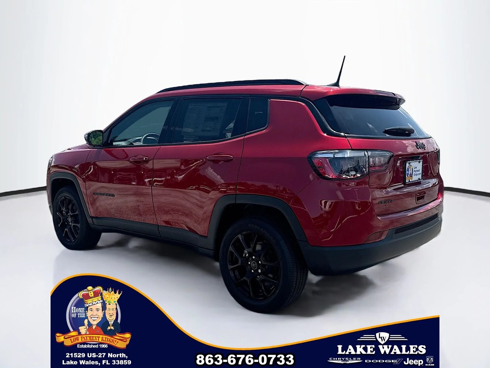New 2026 Red Hot Pearl-Coat Exterior Paint Jeep Latitude image 4