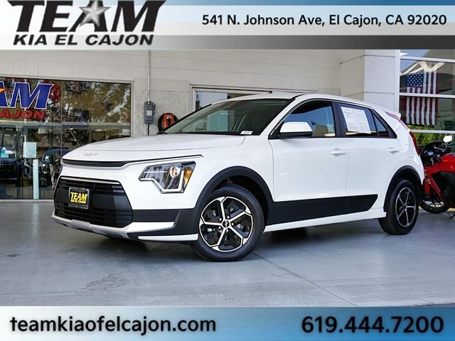 Used 2024 White Kia LX image 2