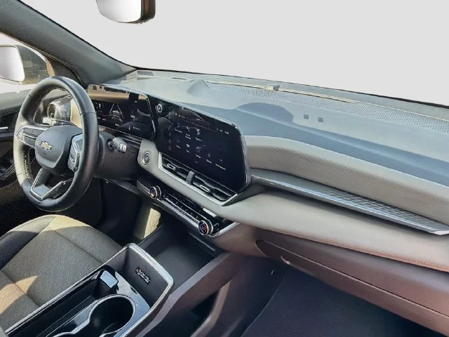 Used 2025 Gray Chevrolet LT image 33