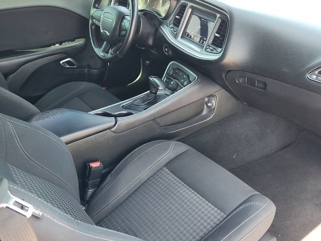Used 2019 Blue Dodge SXT image 26