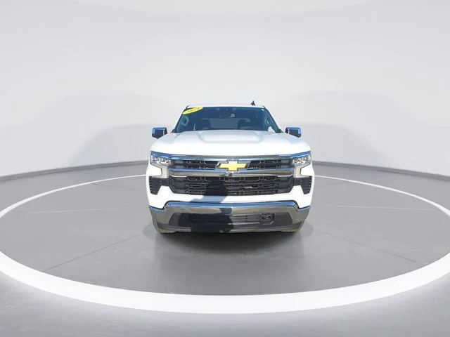 Used 2024 White Chevrolet LT image 3