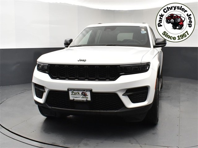 Used 2023 Jeep Grand Cherokee Altitude with VIN 1C4RJHAG8PC658740 for sale in Burnsville, Minnesota