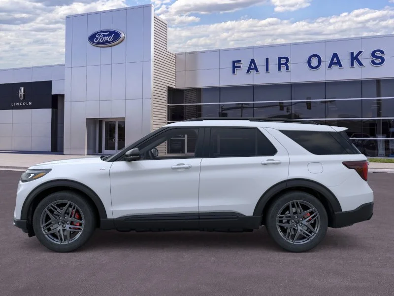 New 2026 Space White Metallic Ford ST-Line image 25