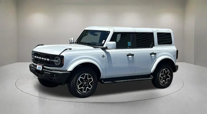 New 2026 Oxford White Ford Outer Banks® image 2
