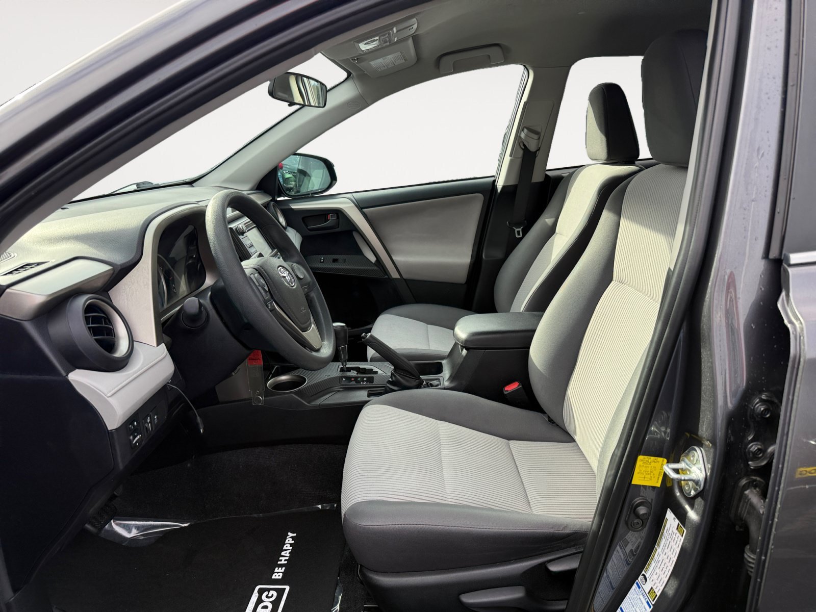 Used 2014 Magnetic Gray Metallic Toyota LE image 10