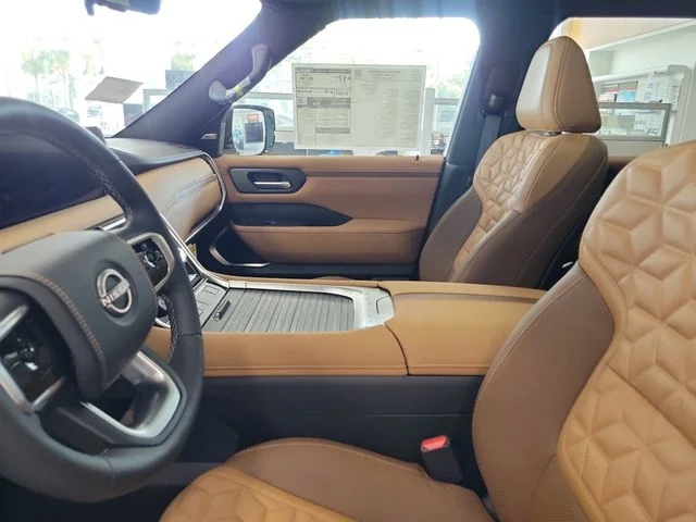 New 2026 Everest White TriCoat Nissan Platinum Reserve image 18