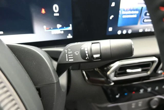 2026 Nissan Sentra SR - Photo 19