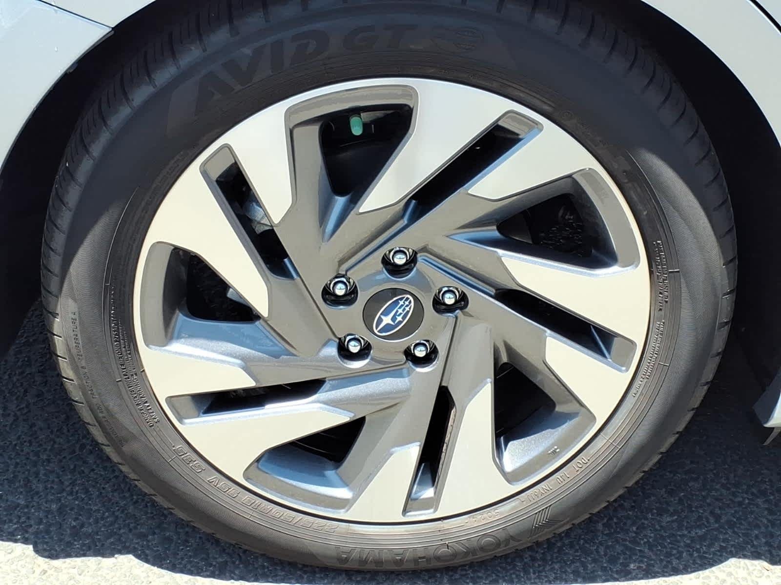 Certified Used 2025 Ice Silver Metallic Subaru Limited image 10