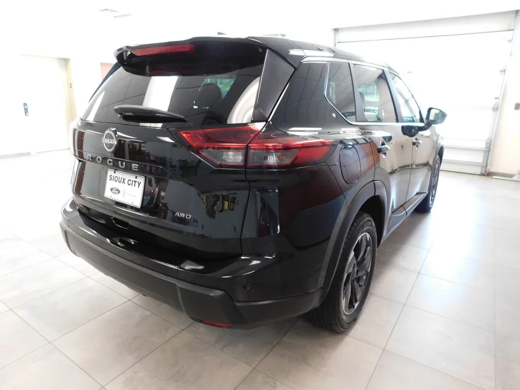 Certified Used 2025 Super Black Nissan SV image 5