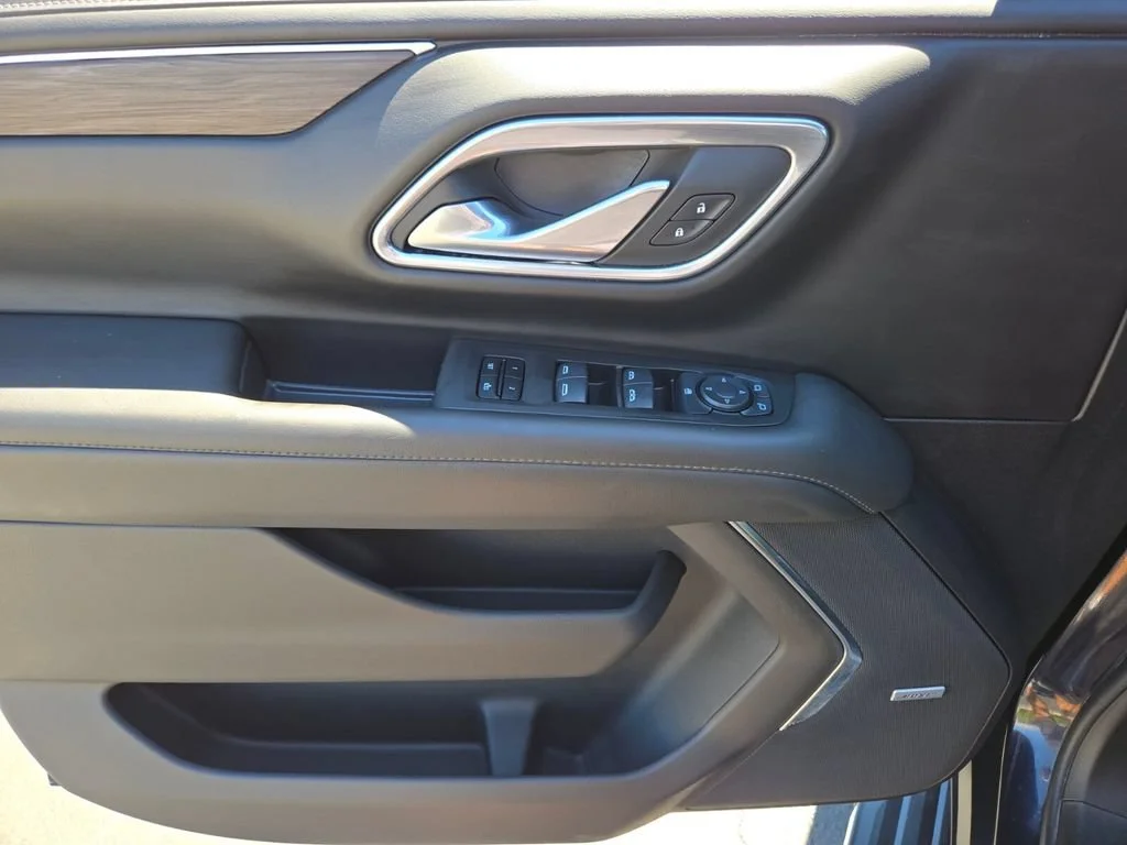 Used 2024 Midnight Blue Metallic Chevrolet LT image 18