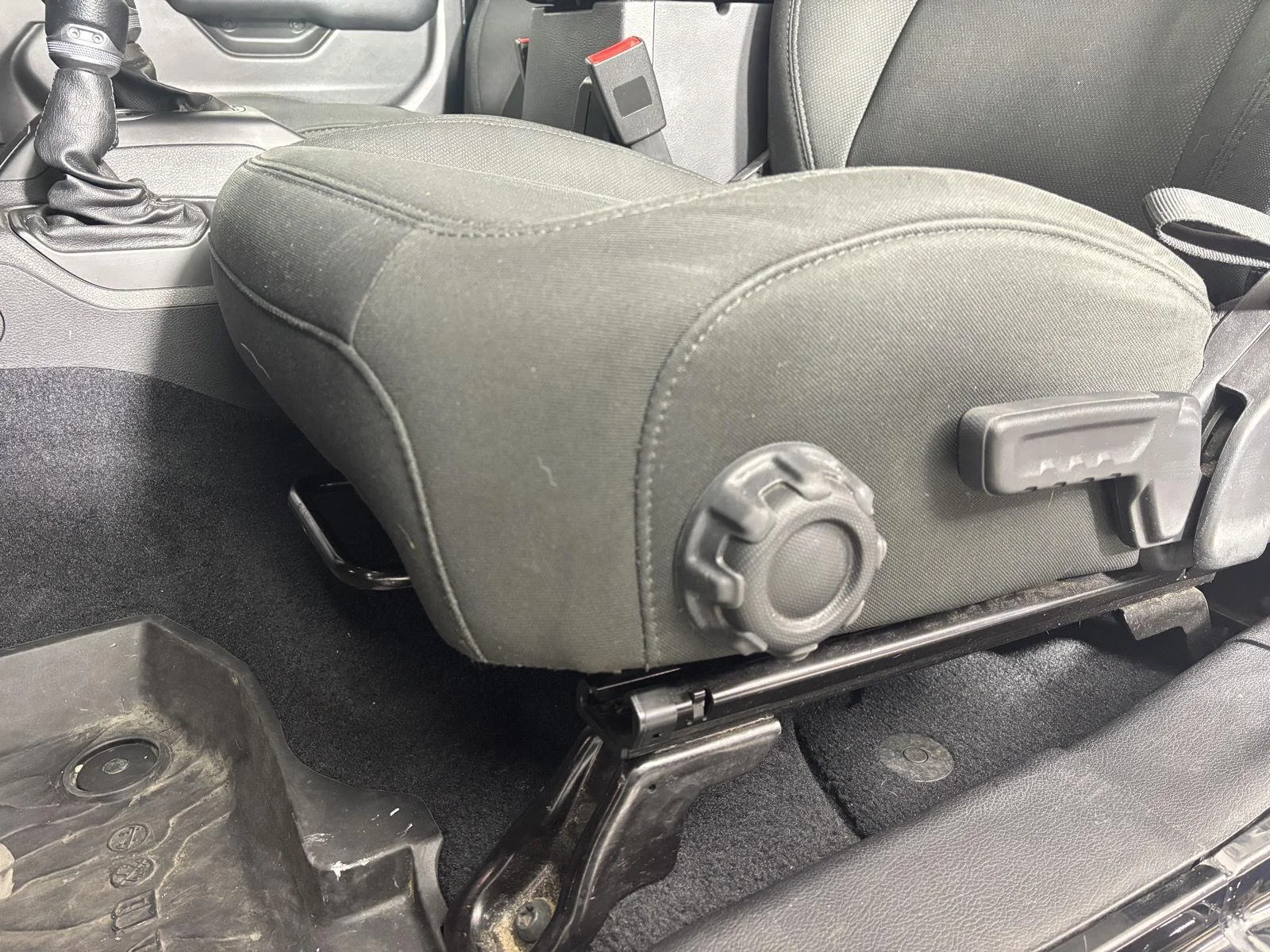 Used 2019 Black Clearcoat Jeep Sport Altitude image 13