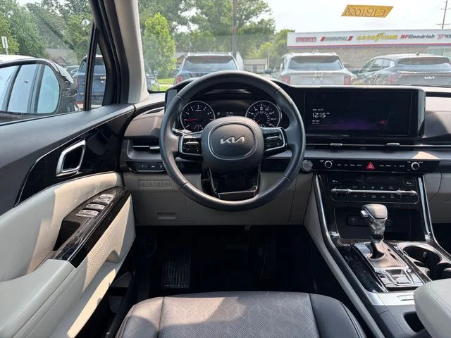Used 2024 Black Kia EX image 6