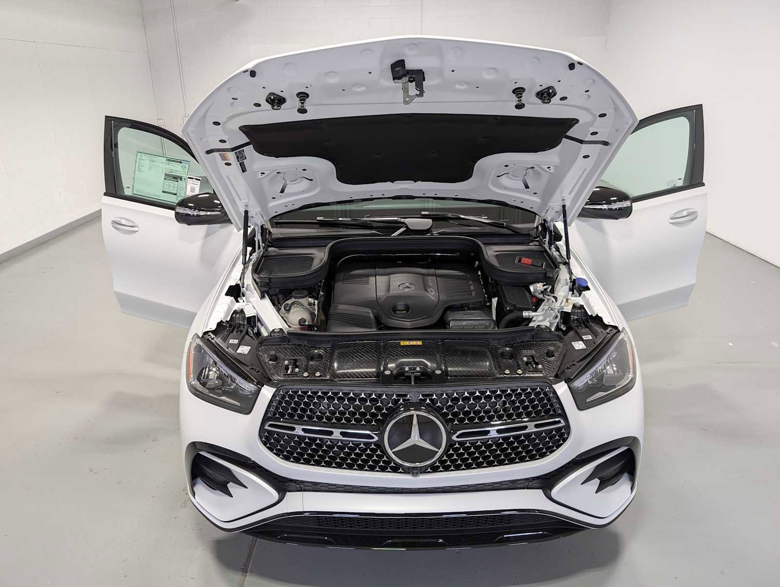 New 2026 MANUFAKTUR Moonlight White Magno Mercedes-Benz GLE 450 image 11
