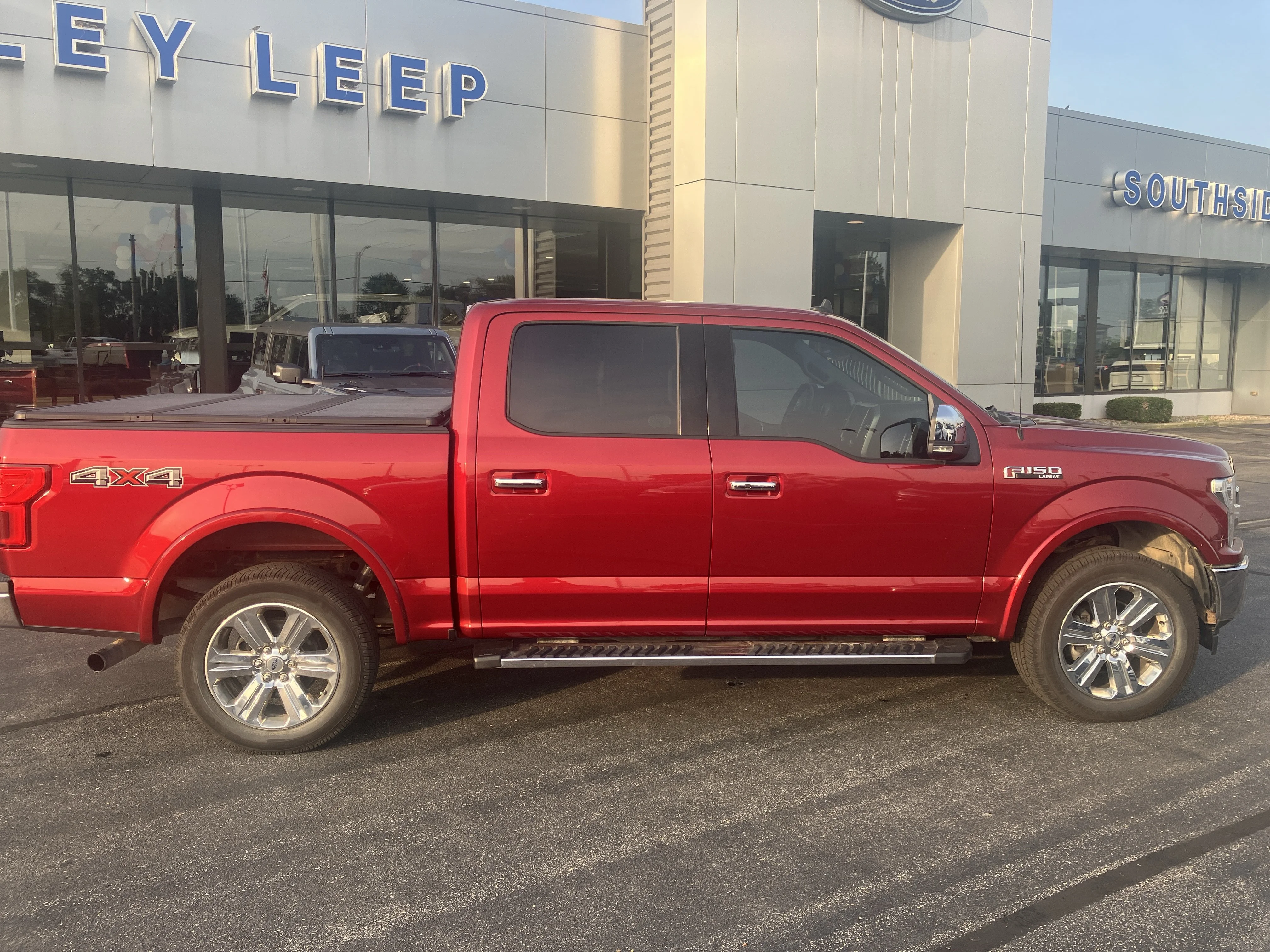 Used 2019 Red Ford LARIAT image 9