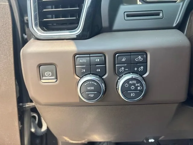 Used 2023 Onyx Black GMC Denali image 21