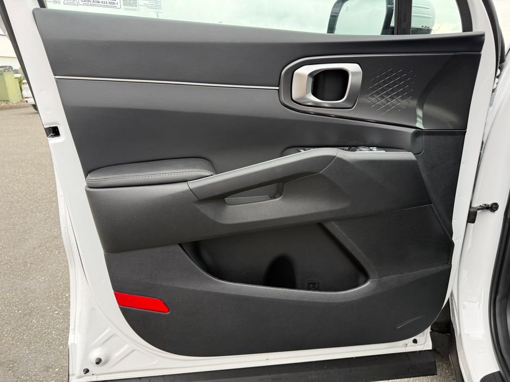 New 2026 Glacial White Pearl Kia S image 18