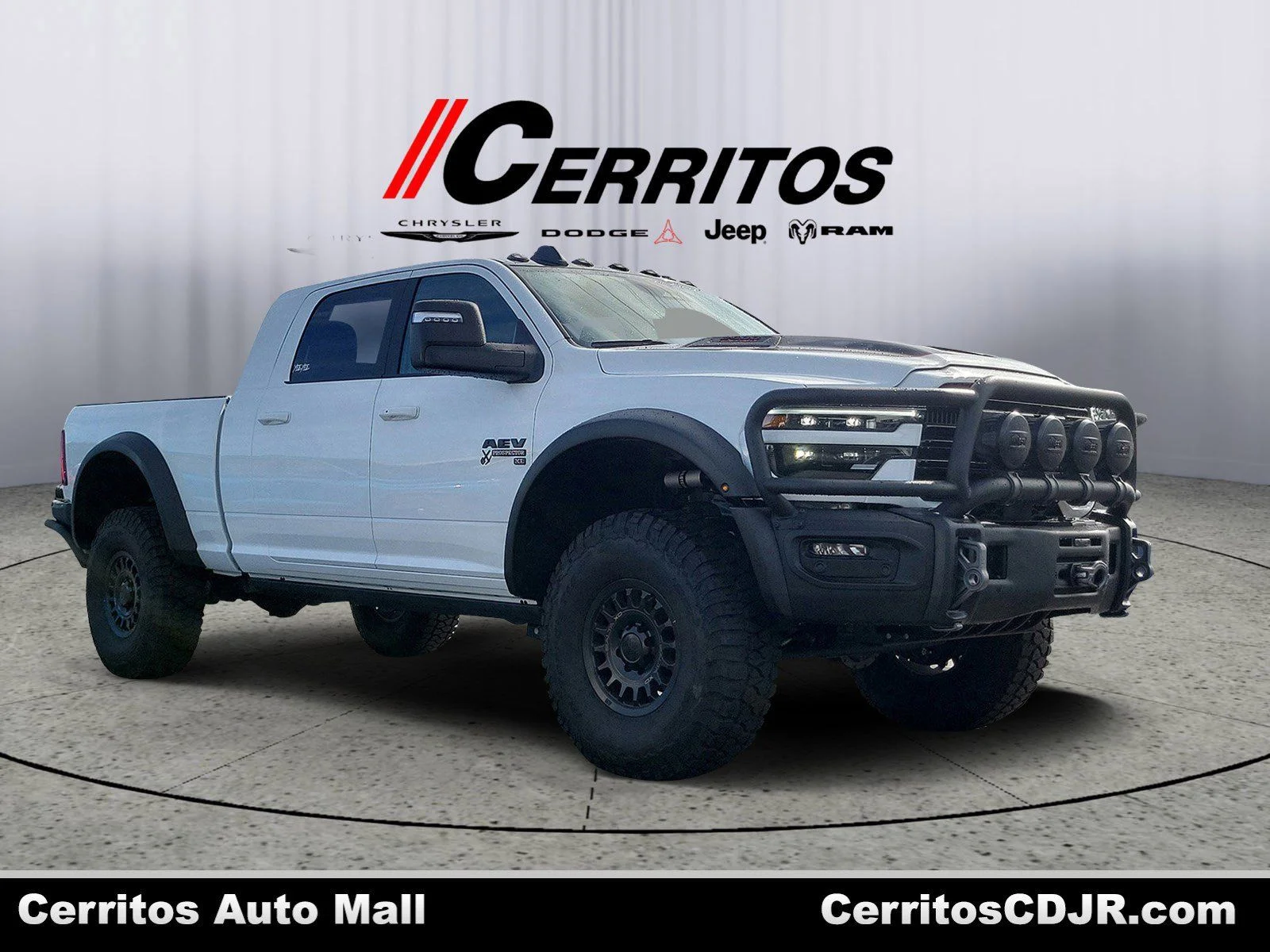 Used 2025 White Ram Laramie image 1