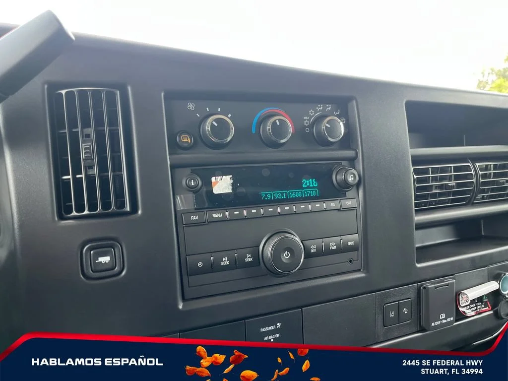New 2026 Summit White GMC Work Van image 21