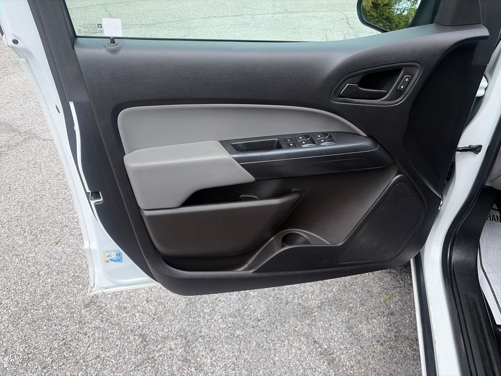 Used 2021 White GMC Elevation Standard image 11