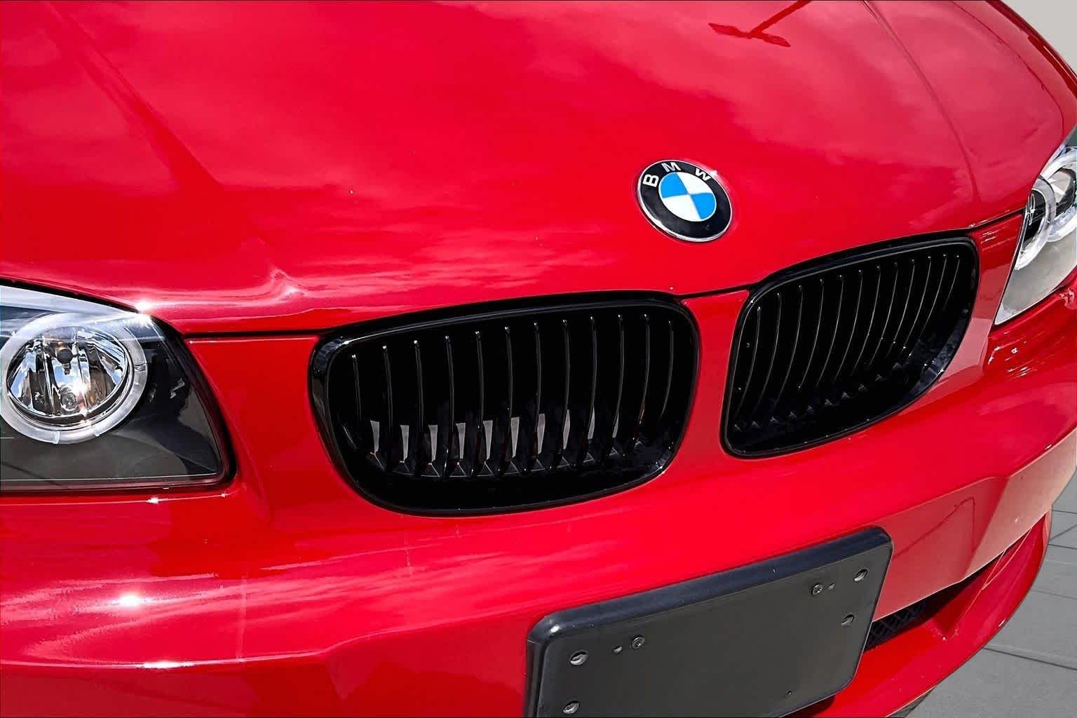 Used 2009 Alpine White BMW 128i image 25
