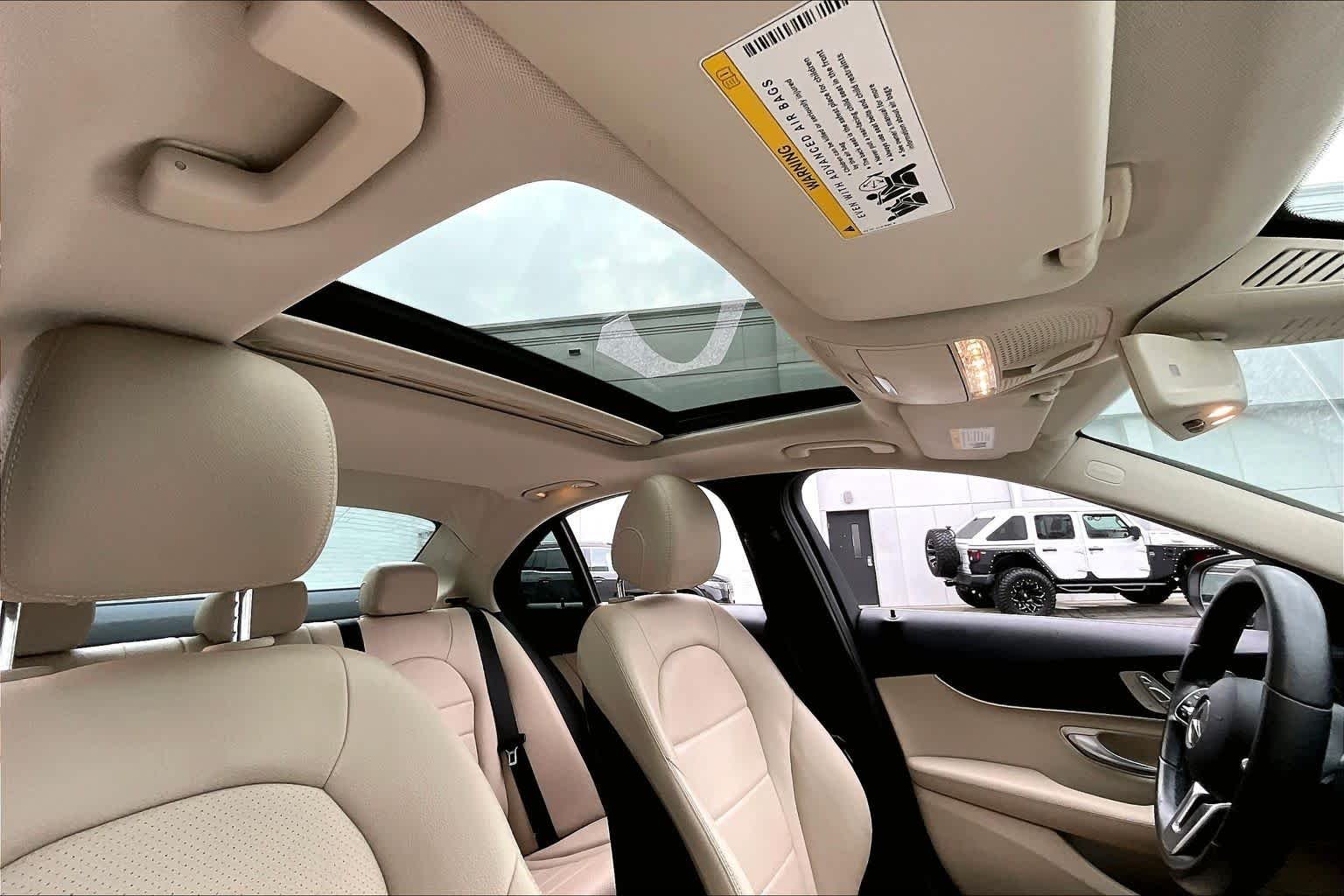 Used 2019 Polar White Mercedes-Benz C 300 image 13