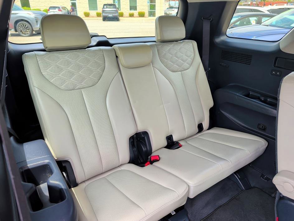 Used 2021 Moonlight Cloud Hyundai Limited image 14