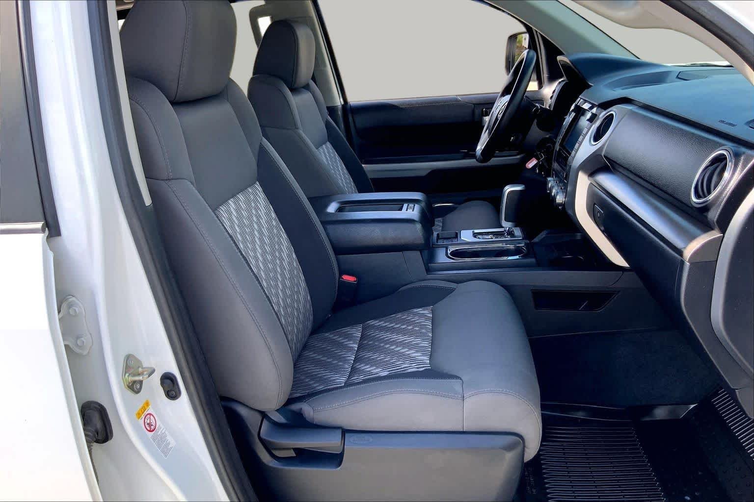 Used 2020 Super White Toyota SR5 image 9